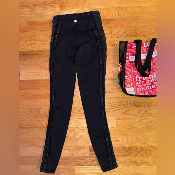Lululemon Power Lines Pants- black - size 4- great condition - Picture 1 of 9